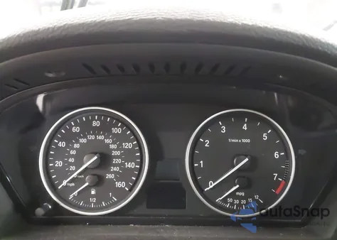 2013 BMW X5 xDrive35I/xDrive35I Premium/xDrive35I Sport Activity z USA, uszkodzony, nr VIN 5UXZV4C50D0E14975